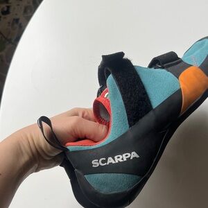 Scarpa Force V Women's Climbing Shoes Sneakers - Teal, Black, and Orange